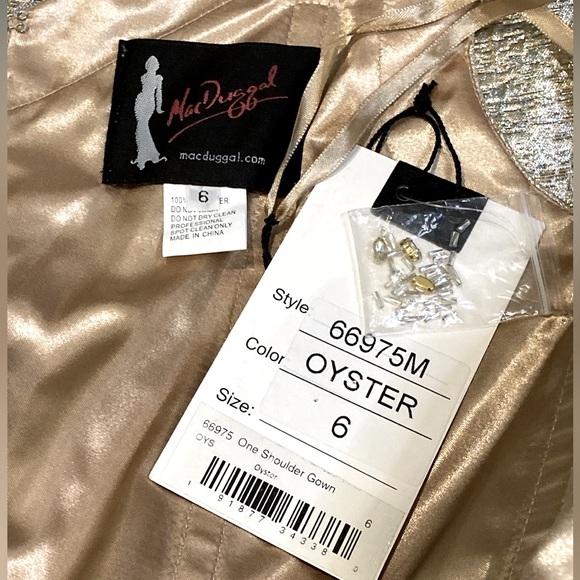NWT Mac Duggal 66975M Oyster Metallic One Shoulder Front Slit Ruffle Gown - Sz 6 - Picture 9 of 12